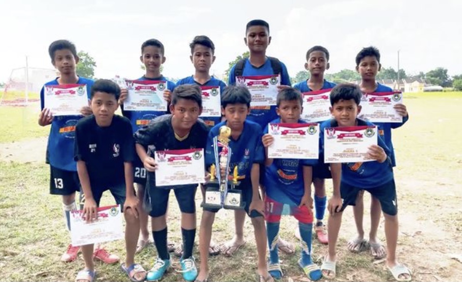 Kalahkan Tuan Rumah, Planet Soccer School Rebut Trofi Juara