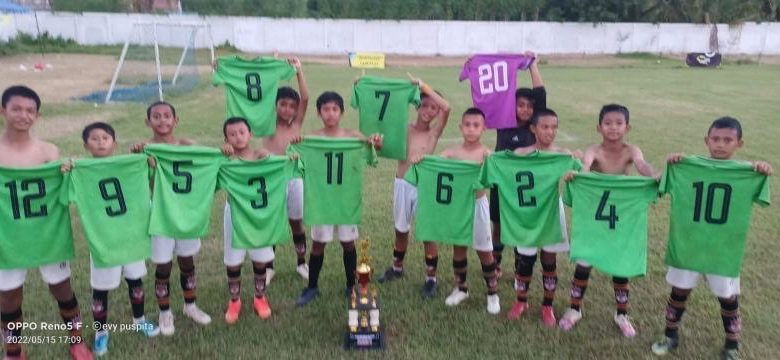 SSB Putra Debes Bali U-12 Boyong Piala Ketua DPRD Banyuwangi 2022