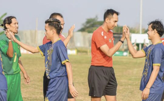 Hattrick Ranto Muluskan Jalan Banjarmulya Selection ke Perempat Final Kertasari Cup III